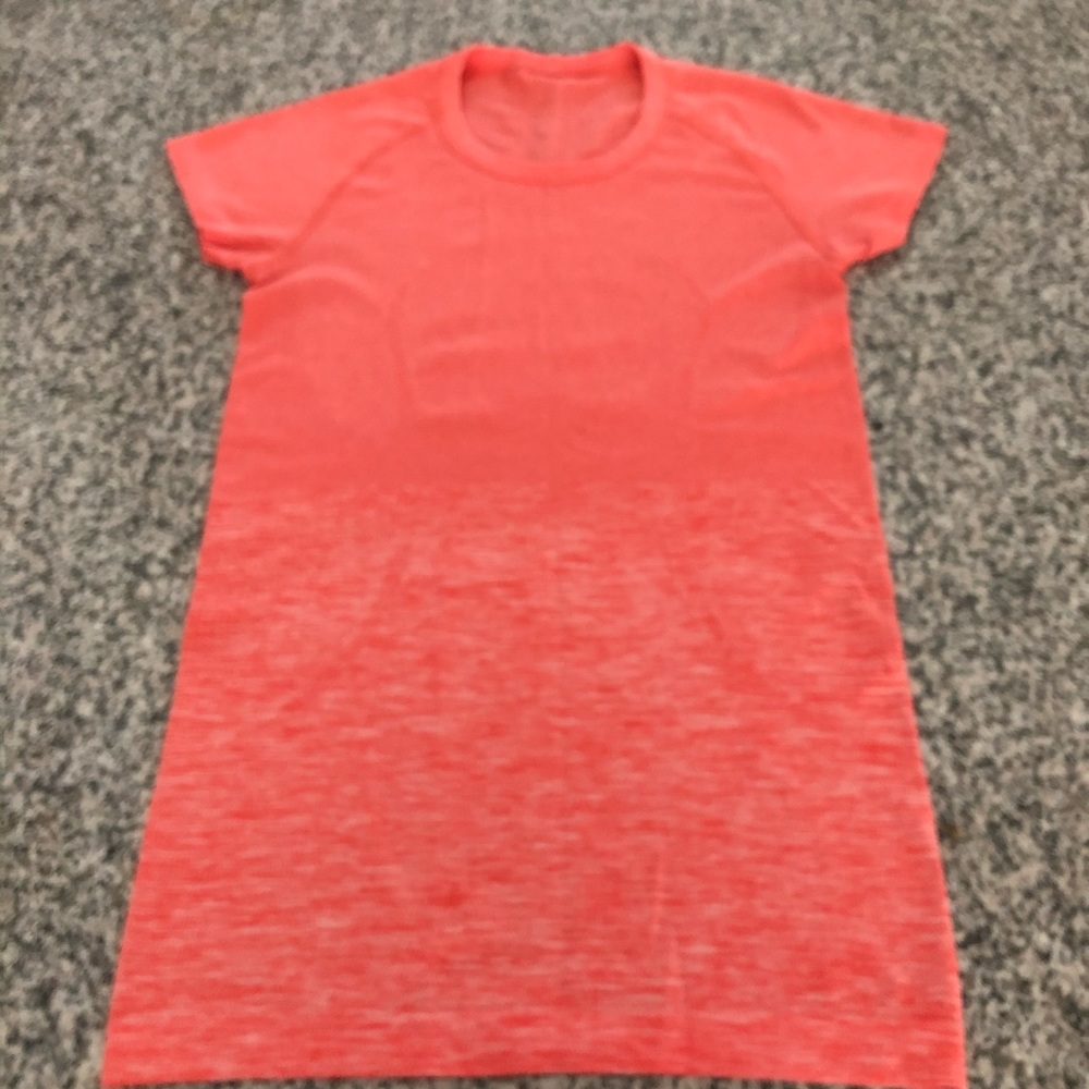 Lululemon tee top